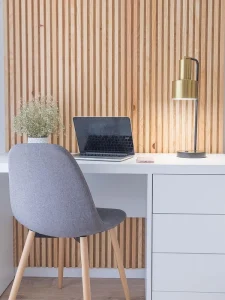 Lambriuri din lemn pentru pereți interiori. Cum alegi corect într-un spațiu modern